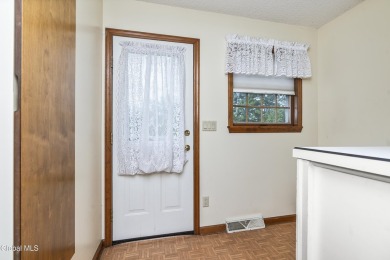 OPEN HOUSE: SATURDAY, OCTOBER 26TH | 12-2PM Now Priced to Sell