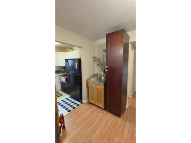 Beautifully condo located in the sought-after Bedford section