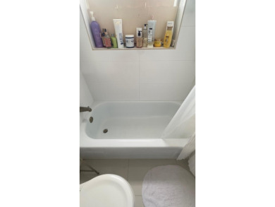 Beautifully condo located in the sought-after Bedford section