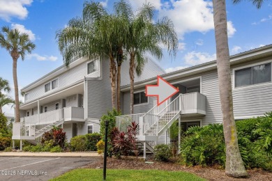 ST. JOHNS RIVER APPEAL! Nestled on the picturesque St. Johns