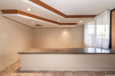 Prime Commercial Space in Honolulu! Unlock the potential of you