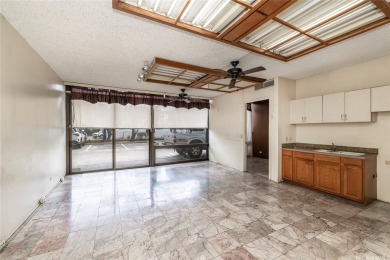 Prime Commercial Space in Honolulu! Unlock the potential of you