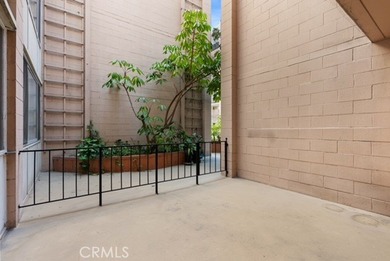 Great Condo, Great Price!!  This condo is conveniently located