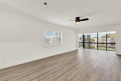 Like Brand New!! Gorgeous and move-in ready! Fabulous