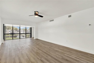 Like Brand New!! Gorgeous and move-in ready! Fabulous