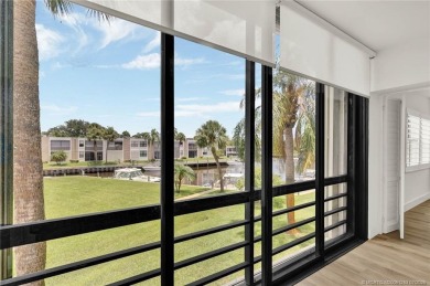 Like Brand New!! Gorgeous and move-in ready! Fabulous