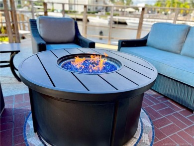 Like Brand New!! Gorgeous and move-in ready! Fabulous