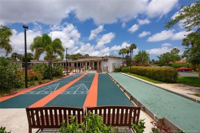 Like Brand New!! Gorgeous and move-in ready! Fabulous