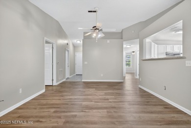 Located in the Fort Hammocks of Arlington, this spacious