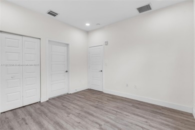 Beautiful Condo in the heart of Doral, 2/2 unit with elevator at