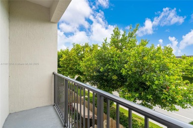 Beautiful Condo in the heart of Doral, 2/2 unit with elevator at
