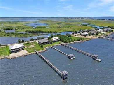 Live the Lake Life at Its Best!
Welcome to 419 Carr Drive -