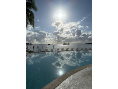 BRIGHT & SPACIOUS 1 BED 1 BATH IN NIRVANA! STAINLESS APPLIANCES