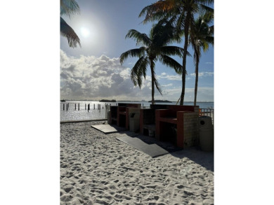 BRIGHT & SPACIOUS 1 BED 1 BATH IN NIRVANA! STAINLESS APPLIANCES