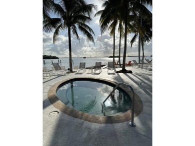 BRIGHT & SPACIOUS 1 BED 1 BATH IN NIRVANA! STAINLESS APPLIANCES