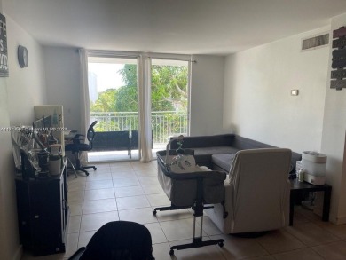 Beautiful 1 bedroom unit with a large balcony, spacious bedroom