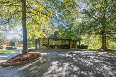 Known as * The Clock Tower* in the Park Place section of Straus