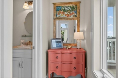 OPEN CANAL VIEWS, FLOATING BOAT SLIPS, ELEVATOR, PREMIER