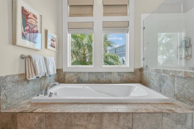 OPEN CANAL VIEWS, FLOATING BOAT SLIPS, ELEVATOR, PREMIER