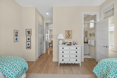 OPEN CANAL VIEWS, FLOATING BOAT SLIPS, ELEVATOR, PREMIER