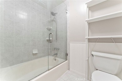 ***Resort style highly sought after Oak Pointe III