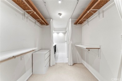 ***Resort style highly sought after Oak Pointe III