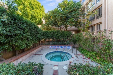 ***Resort style highly sought after Oak Pointe III