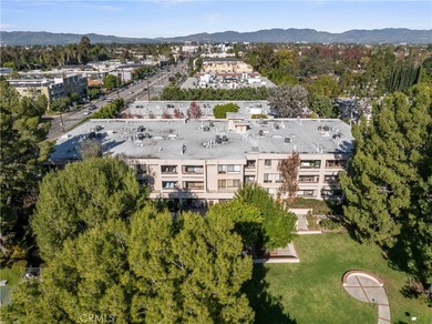 ***Resort style highly sought after Oak Pointe III