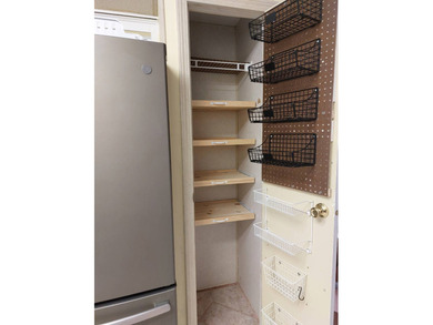 COME SEE THIS SPACIOUS WELL LAYED OUT HOME. ENTER THROUGH THE