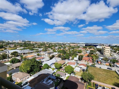 Beautifully 2/2 corner condo on the 12th floor, 1084 SF with