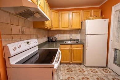 Furnished Large 1BD / 1BA in Mar-Len Gardens - 55+
Spacious