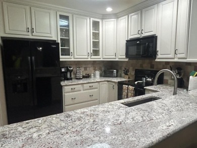 Huge 3 bedroom 2 bath 1526 sq ft condo to call home full time