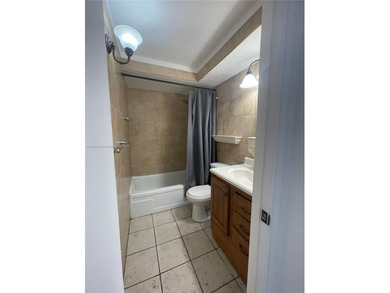 Charming 1-Bedroom Condo in Fort Lauderdale
Discover this cozy