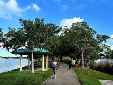 120 Royal Park Dr B4