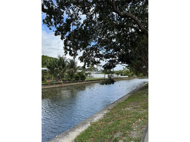 120 Royal Park Dr B4