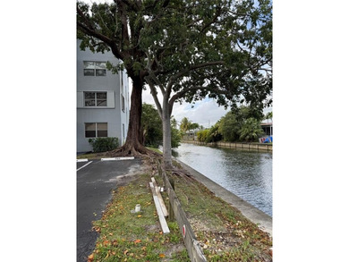 120 Royal Park Dr B4