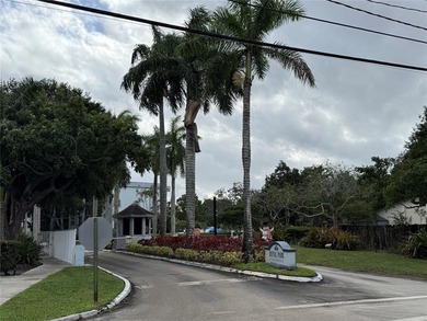 120 Royal Park Dr B4