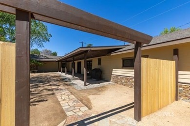 Rare Opportunity in Bishop * Custom Ranch-Style Retreat with
