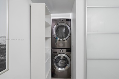 CORNER PENTHOUSE WITH DIRECT BAYFRONT AND SUNSET VIEWS AT