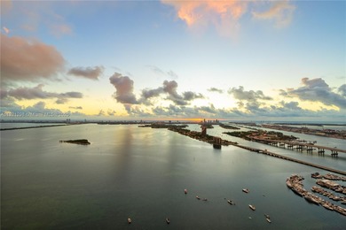 CORNER PENTHOUSE WITH DIRECT BAYFRONT AND SUNSET VIEWS AT