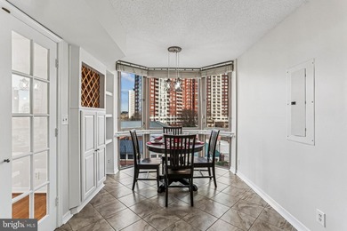 Welcome to luxury living in an active community centrally