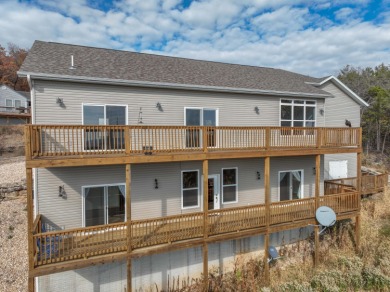 Experience breathtaking Table Rock Lake views and unmatched