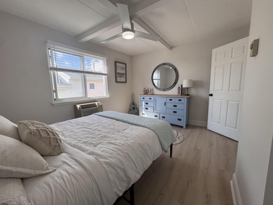 Ocean Tides Condo in Pristine Condition! This 1 Bedroom, 1 Bath