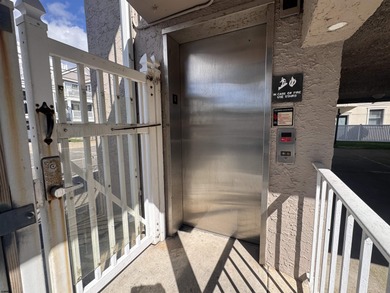 Ocean Tides Condo in Pristine Condition! This 1 Bedroom, 1 Bath