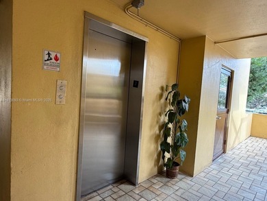 Immaculate and beautifully remodeled condo in the heart of