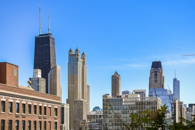 This architecturally significant Gold Coast penthouse offers 7