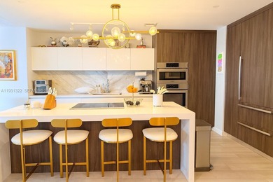 3/4 + fully enclosed den residence in PARAMOUNT MIAMI