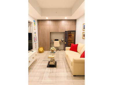 3/4 + fully enclosed den residence in PARAMOUNT MIAMI