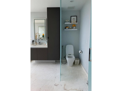 3/4 + fully enclosed den residence in PARAMOUNT MIAMI