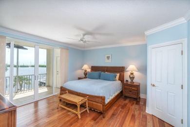 Beautiful 2 bed, 2 bath condo Bay Harbour in Islamorada. This